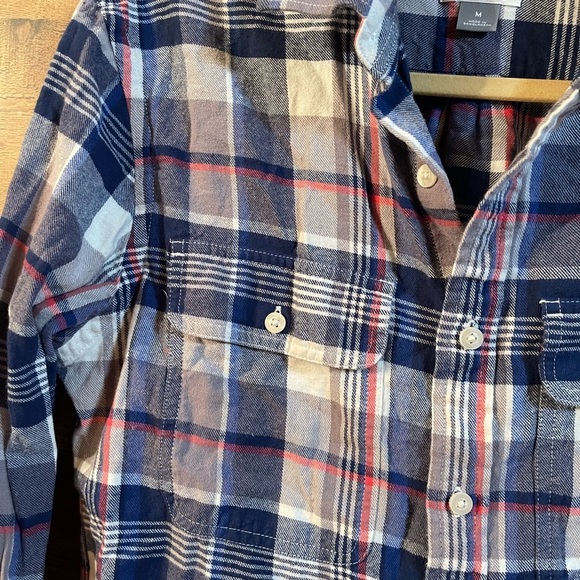 Old Navy Slim Fit Plaid Flannel Shirt - Picture 5 of 5